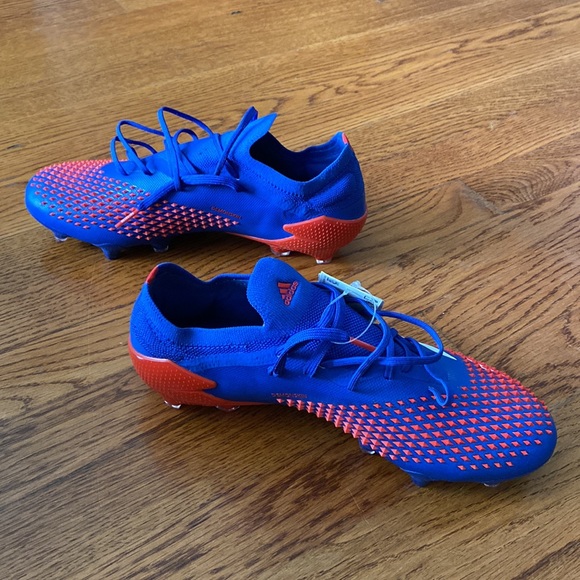 NWT Predator Mutator 20.1 L FG - Men’s size 7 main image 9